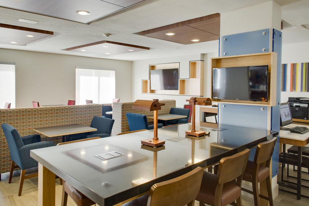 Holiday Inn Express Hotel & Suites Chickasha By Ihg Esterno foto