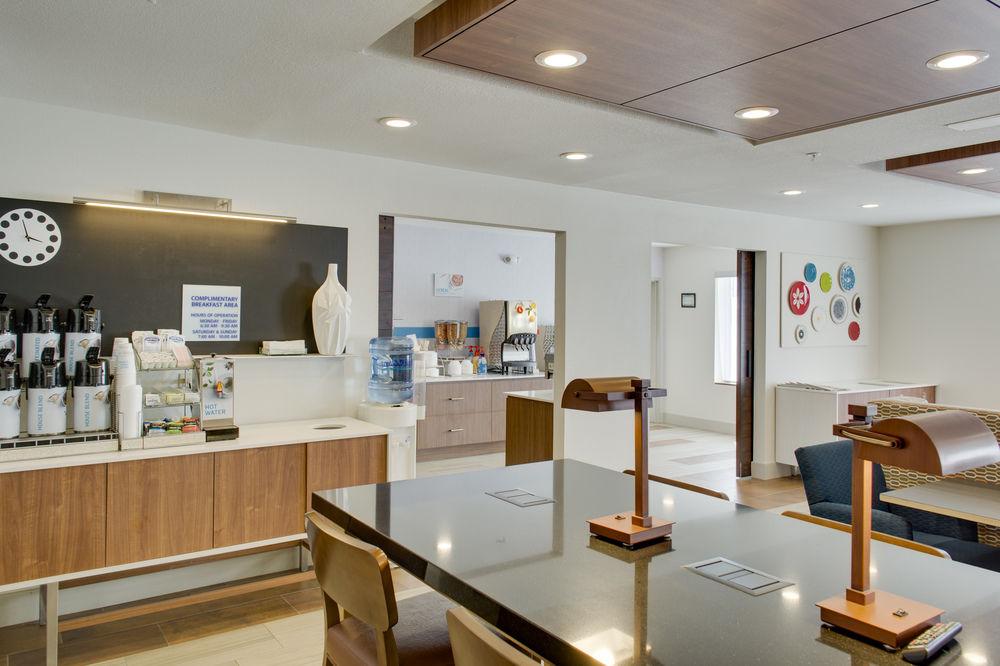 Holiday Inn Express Hotel & Suites Chickasha By Ihg Esterno foto