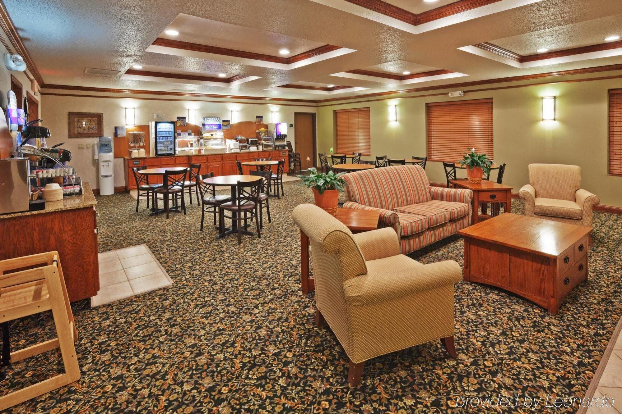Holiday Inn Express Hotel & Suites Chickasha By Ihg Esterno foto