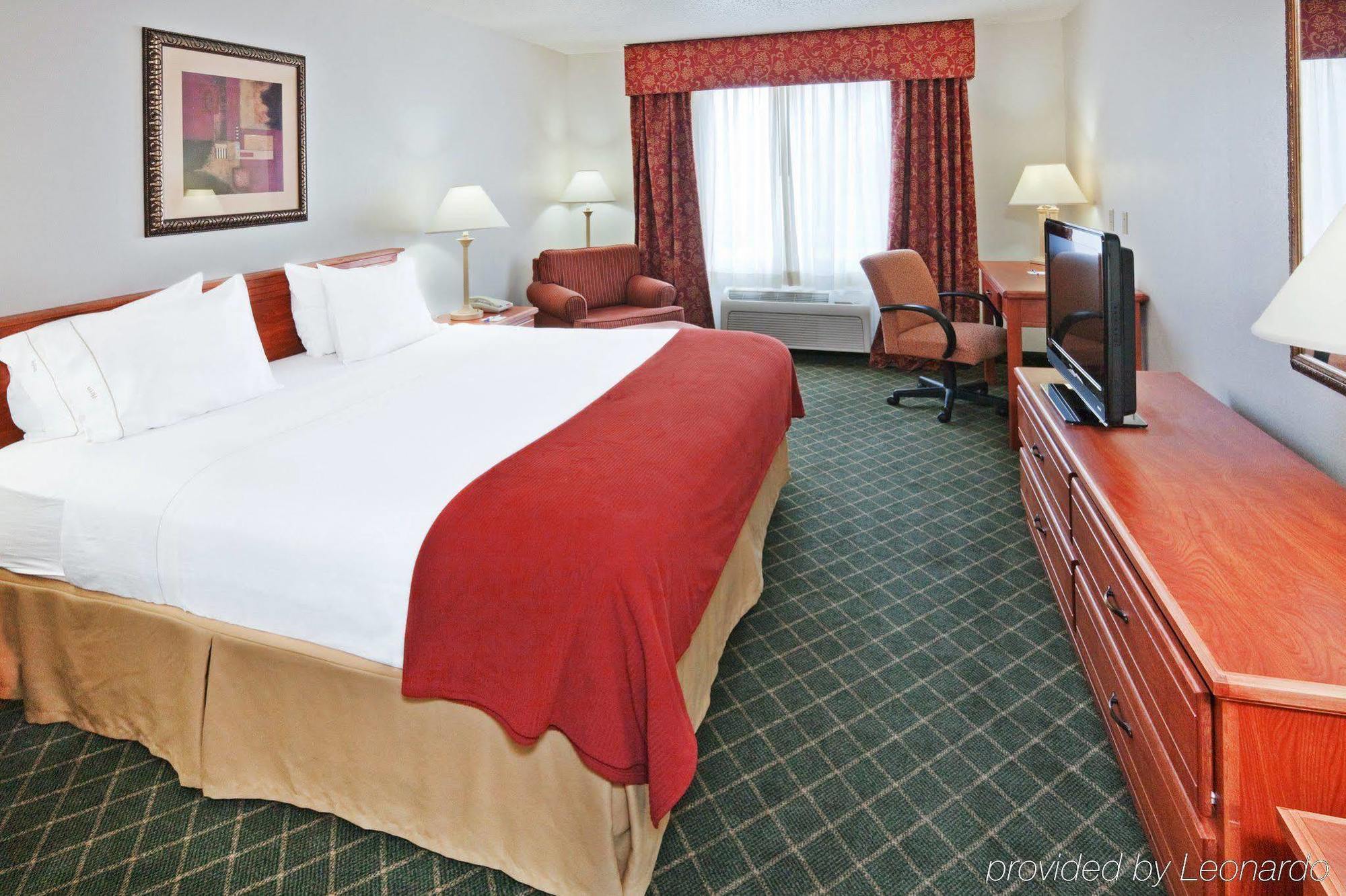Holiday Inn Express Hotel & Suites Chickasha By Ihg Esterno foto